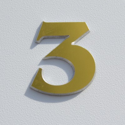číslo na dveře – zlaté 3, výška 50mm